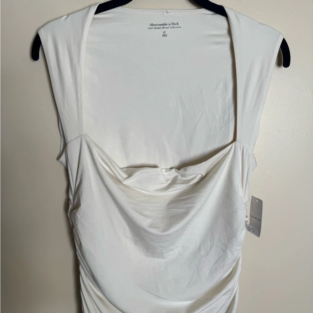 Abercrombie & Fitch color warm